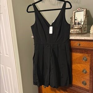 Elegant Black Sleeveless Dress